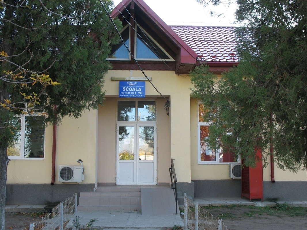 Ghiozdane si rechizite - 120 de copii